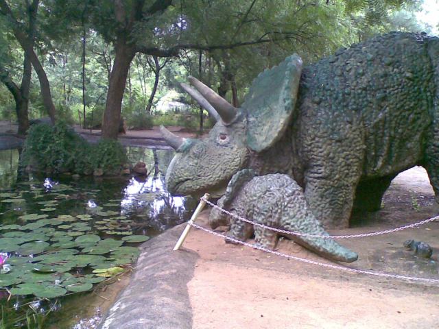 Yathu Dinousar